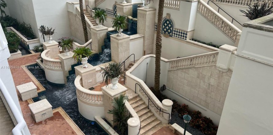 Condo in Aventura, Florida, 2 bedrooms № 1981927