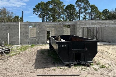Casa en venta en Port Charlotte, Florida, 4 dormitorios, 151.99 m2 № 1586482 - foto 1