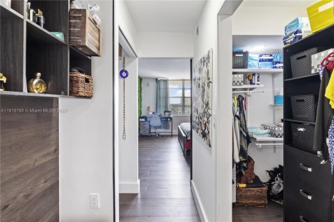 Copropriété à vendre à Aventura, Floride: 2 chambres, 98.29 m2 № 1972107 - photo 12