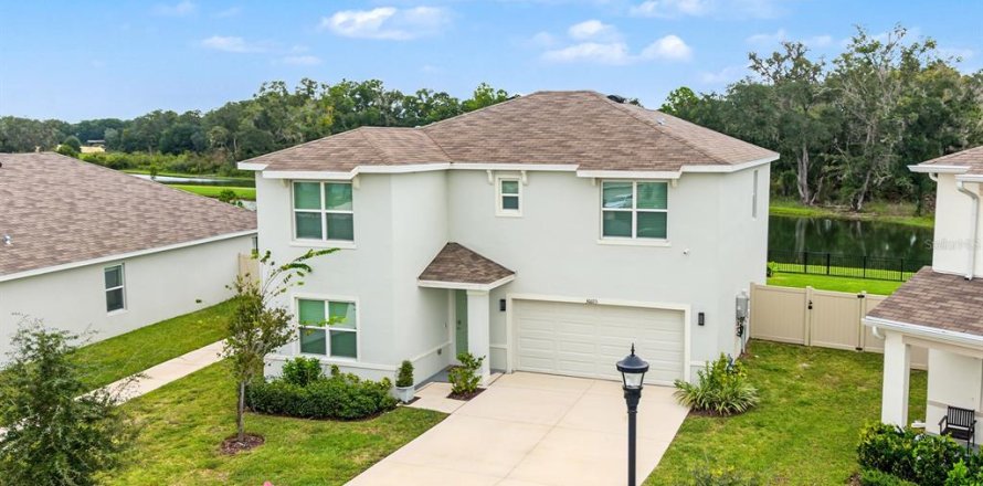 Villa ou maison à Zephyrhills, Floride 4 chambres, 220.36 m2 № 2408556