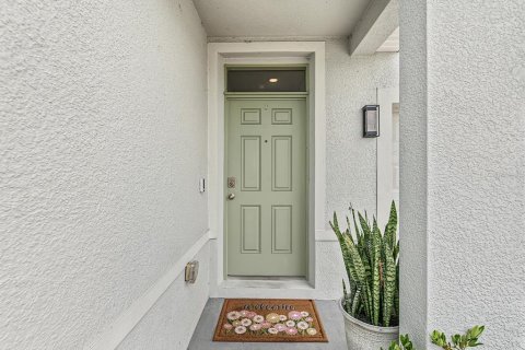 Villa ou maison à vendre à Zephyrhills, Floride: 4 chambres, 220.36 m2 № 2408556 - photo 2