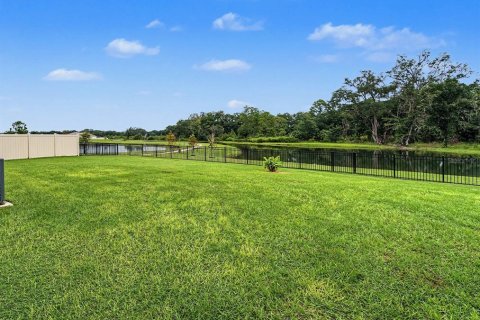 Villa ou maison à vendre à Zephyrhills, Floride: 4 chambres, 220.36 m2 № 2408556 - photo 23