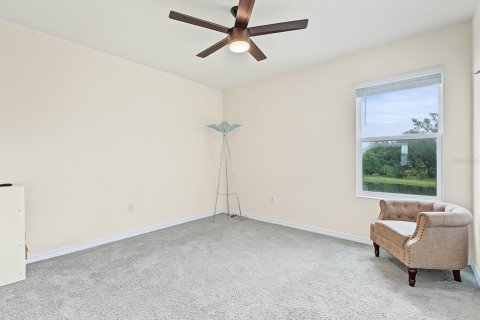 Villa ou maison à vendre à Zephyrhills, Floride: 4 chambres, 220.36 m2 № 2408556 - photo 15