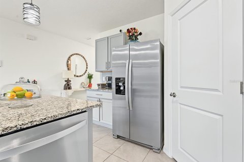 Villa ou maison à vendre à Zephyrhills, Floride: 4 chambres, 220.36 m2 № 2408556 - photo 5