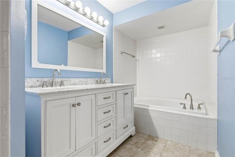 Villa ou maison à vendre à Palm Harbor, Floride: 2 chambres, 154.12 m2 № 2217235 - photo 15