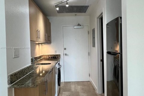 Condo in Bal Harbour, Florida  № 1962298 - photo 26