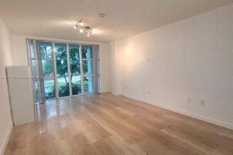 Condo in Bal Harbour, Florida  № 1962298 - photo 14