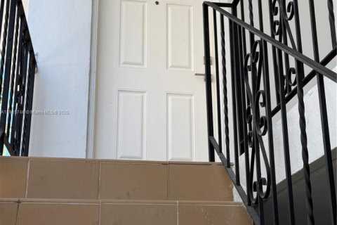 Снять в аренду квартиру в Майами, Флорида 2 спальни, 67.82м2, № 1973563 - фото 13