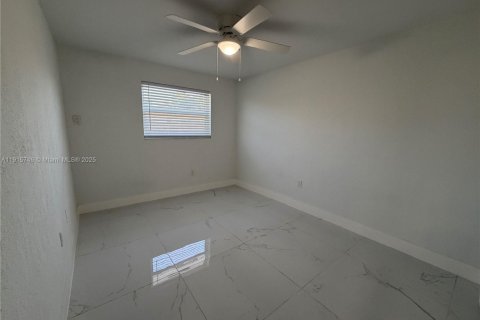 Снять в аренду квартиру в Майами, Флорида 2 спальни, 67.82м2, № 1973563 - фото 11