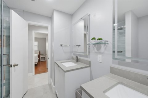 Casa en venta en Coral Springs, Florida, 5 dormitorios, 225.85 m2 № 2077657 - foto 20