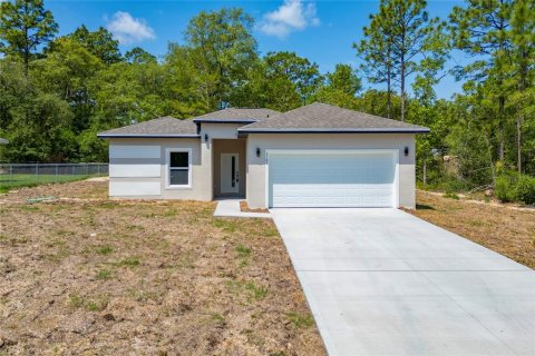 House in Citrus Springs, Florida 3 bedrooms, 131.83 sq.m. № 1688019 - photo 1