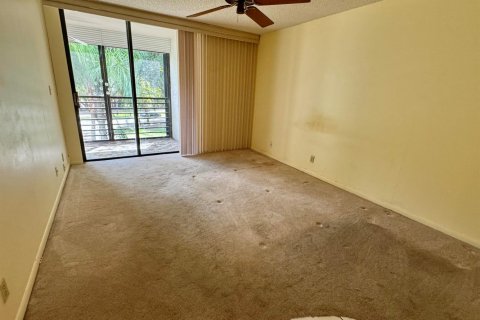 Condo in Tamarac, Florida, 2 bedrooms  № 2083639 - photo 11