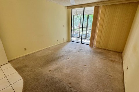 Condo in Tamarac, Florida, 2 bedrooms  № 2083639 - photo 12