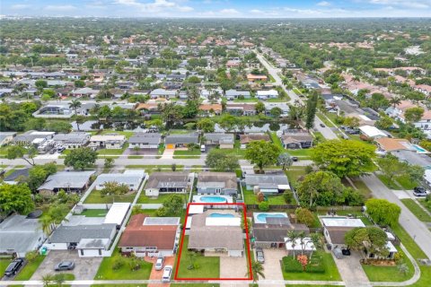 Casa en venta en Sunrise, Florida, 2 dormitorios, 142.79 m2 № 2077947 - foto 25
