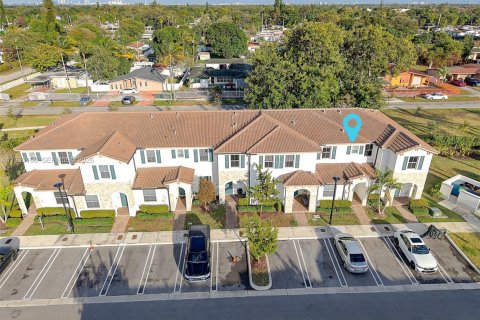Touwnhouse à Miami, Floride 3 chambres, 123.37 m2 № 2024227