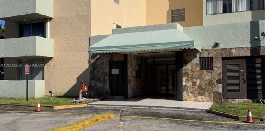 Condo in Miami, Florida, 2 bedrooms  № 2387962