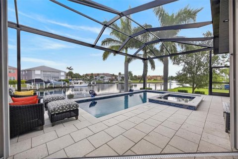Villa ou maison à vendre à Punta Gorda, Floride: 3 chambres, 235.41 m2 № 2356066 - photo 3