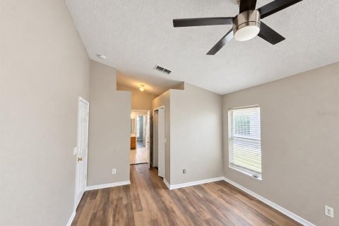 Villa ou maison à louer à Orlando, Floride: 4 chambres, 200.76 m2 № 2381215 - photo 13