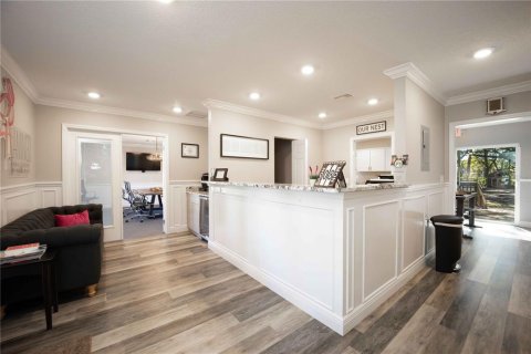 Propiedad comercial en alquiler en Wildwood, Florida, 286.05 m2 № 1558989 - foto 3