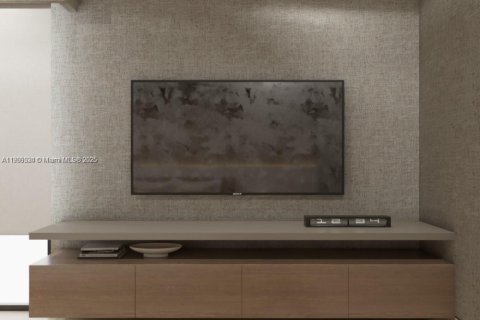 House in Key Biscayne, Florida 6 bedrooms, 329.8 sq.m. № 2012989 - photo 10