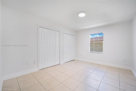 Снять в аренду виллу или дом в Майами, Флорида 3 спальни, 267.65м2, № 1958457 - фото 9