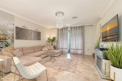 Townhouse in Venice, Florida 3 bedrooms, 181.07 sq.m. № 2213005 - photo 7