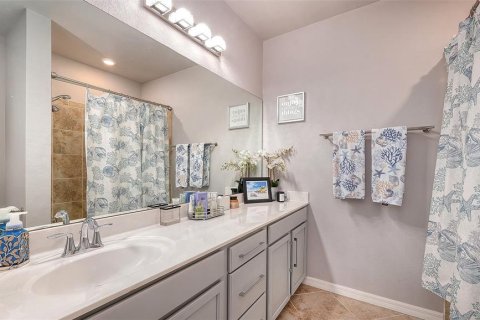 Townhouse in Venice, Florida 3 bedrooms, 181.07 sq.m. № 2213005 - photo 26