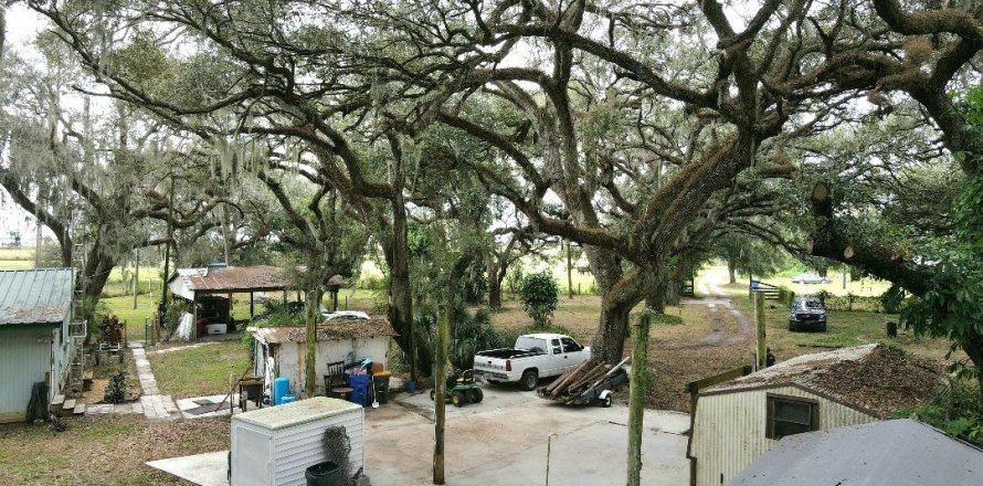House in Lorida, Florida 3 bedrooms, 107.02 sq.m. № 1051197