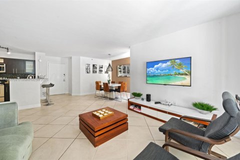 Copropriété à louer à Aventura, Floride: 2 chambres, 102.19 m2 № 1889094 - photo 7