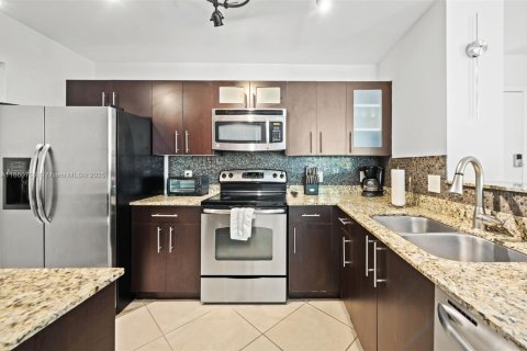 Copropriété à louer à Aventura, Floride: 2 chambres, 102.19 m2 № 1889094 - photo 12