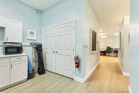 Propiedad comercial en alquiler en Palm Coast, Florida, 111.48 m2 № 1869065 - foto 18