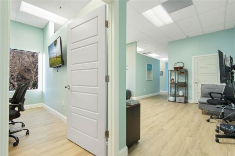 Propiedad comercial en alquiler en Palm Coast, Florida, 111.48 m2 № 1869065 - foto 10