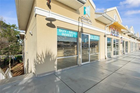 Immobilier commercial à louer à Palm Coast, Floride: 111.48 m2 № 1869065 - photo 2