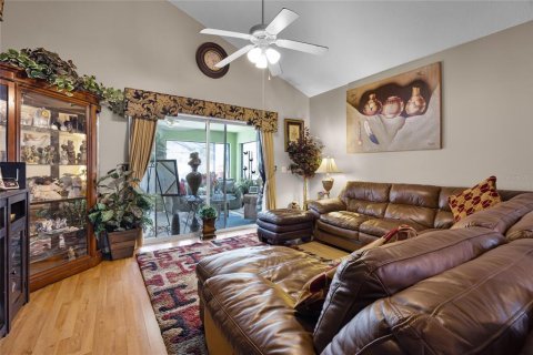House in Davenport, Florida 5 bedrooms, 223.89 sq.m. № 1900555 - photo 12