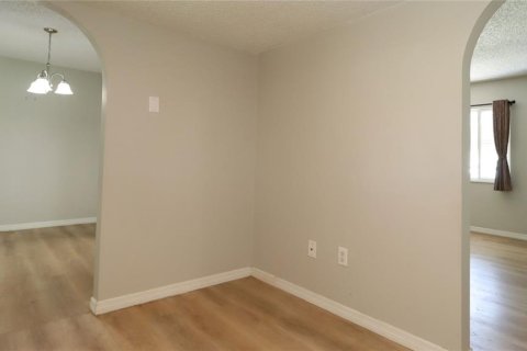 House in Ocala, Florida 2 bedrooms, 120.4 sq.m. № 1883484 - photo 9