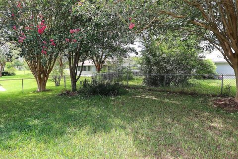 House in Ocala, Florida 2 bedrooms, 120.4 sq.m. № 1883484 - photo 22