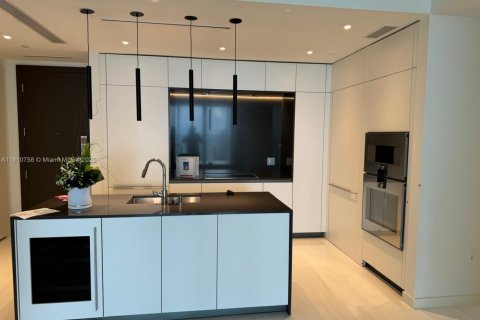 Condo in Miami, Florida, 2 bedrooms  № 1762749 - photo 8