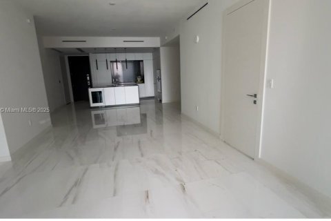 Condo in Miami, Florida, 2 bedrooms  № 1762749 - photo 12