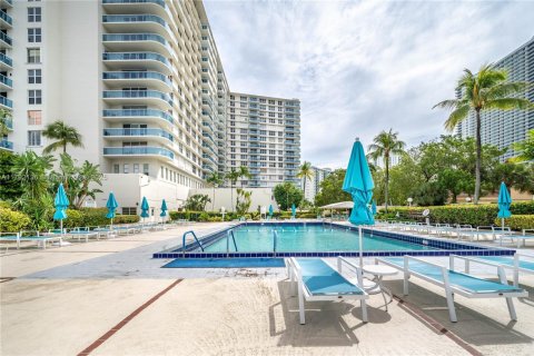 Condominio en venta en Hollywood, Florida, 2 dormitorios, 117.99 m2 № 1865603 - foto 30