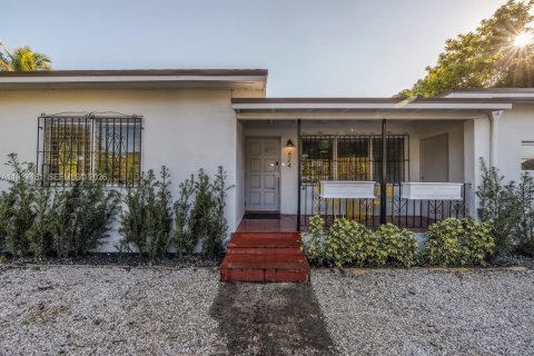 Villa ou maison à vendre à Miami, Floride: 3 chambres, 108.88 m2 № 1995494 - photo 5