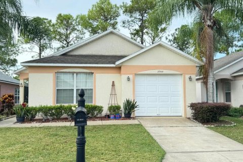Casa en alquiler en Haines City, Florida, 3 dormitorios, 104.98 m2 № 1901319 - foto 1