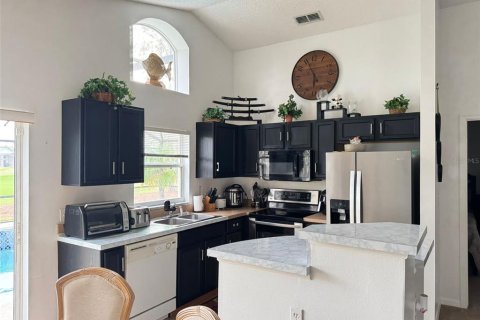 Casa en alquiler en Haines City, Florida, 3 dormitorios, 104.98 m2 № 1901319 - foto 2