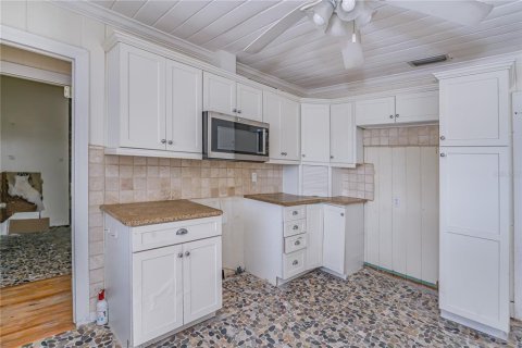 House in Redington Beach, Florida 3 bedrooms, 175.12 sq.m. № 2135883 - photo 20
