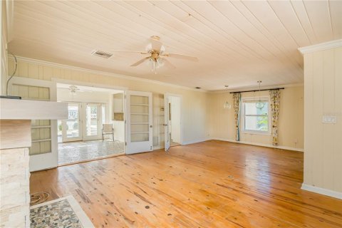 House in Redington Beach, Florida 3 bedrooms, 175.12 sq.m. № 2135883 - photo 13