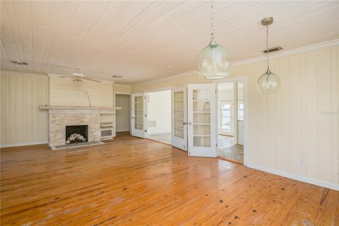 House in Redington Beach, Florida 3 bedrooms, 175.12 sq.m. № 2135883 - photo 14