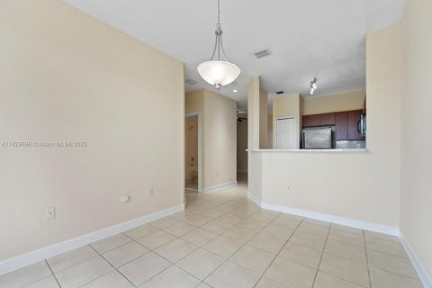 Townhouse in Homestead, Florida 3 bedrooms, 158.31 sq.m. № 1802628 - photo 12