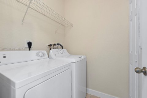 Townhouse in Homestead, Florida 3 bedrooms, 158.31 sq.m. № 1802628 - photo 24