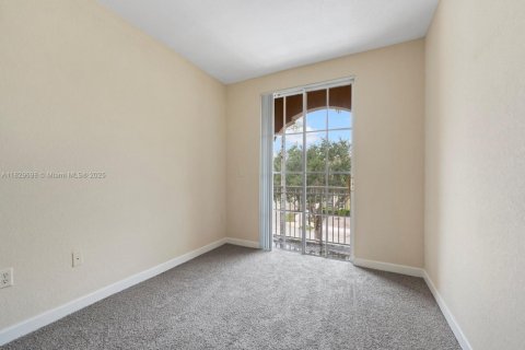 Townhouse in Homestead, Florida 3 bedrooms, 158.31 sq.m. № 1802628 - photo 19