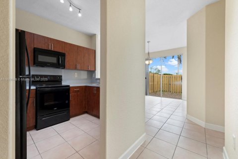 Townhouse in Homestead, Florida 3 bedrooms, 158.31 sq.m. № 1802628 - photo 8