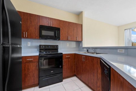 Townhouse in Homestead, Florida 3 bedrooms, 158.31 sq.m. № 1802628 - photo 9